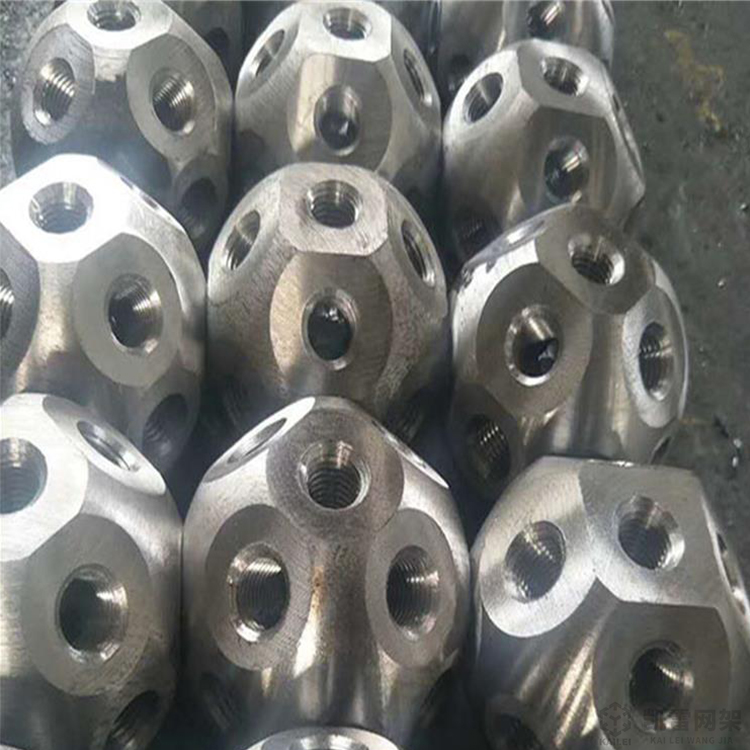 双鸭山螺栓球网架加工安装方法